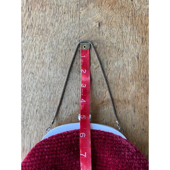 1950s Vintage Red Velvet Chenille Handbag, Pearly Kiss Lock Closure, Evening Bag - Picture 8 of 8